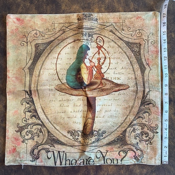 NEW Set of 4 tapestry like vintage look Alice in Wonderland throw pillow covers - Picture 4 of 15